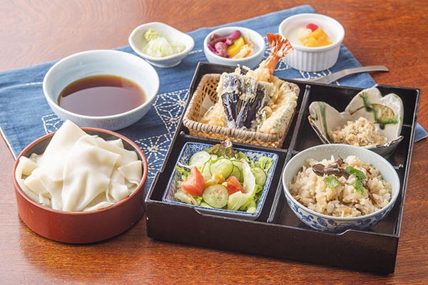 ★11/14 催行決定★【横浜発】 宝徳寺床もみじ&ひもかわうどん・芋スイーツ 秋彩る宝徳寺『床もみじ』特別公開と『みやじま庵』の桐生名物ひもかわうどん&『いも家』絶品さつまいもスイーツを堪能の秋旅♪2